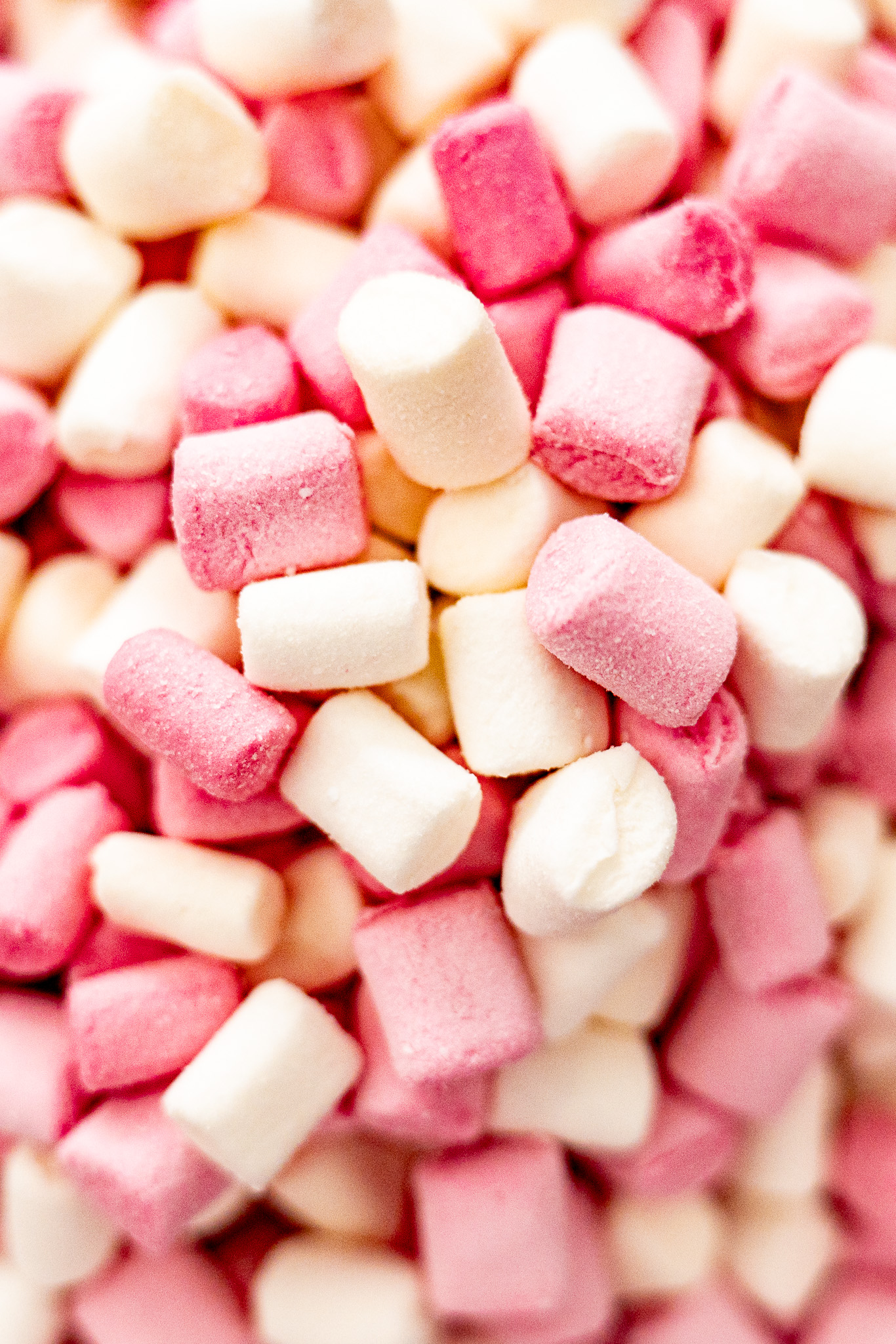 Mini marshmallows rosas y blancos