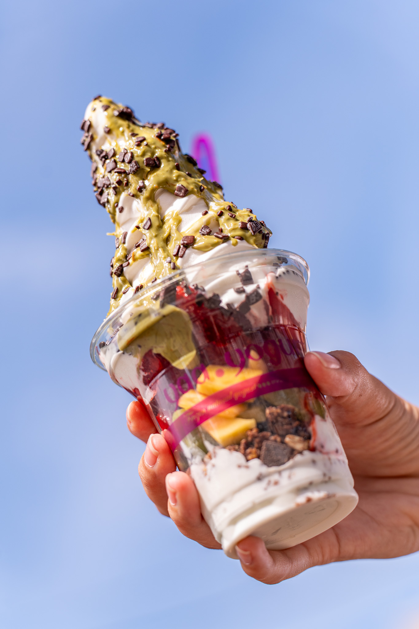 Yaa Fruit personalizado con fruta, chocolate y pistacho